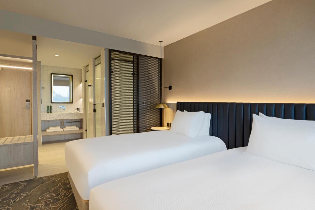 Hilton Garden Centre Hotel