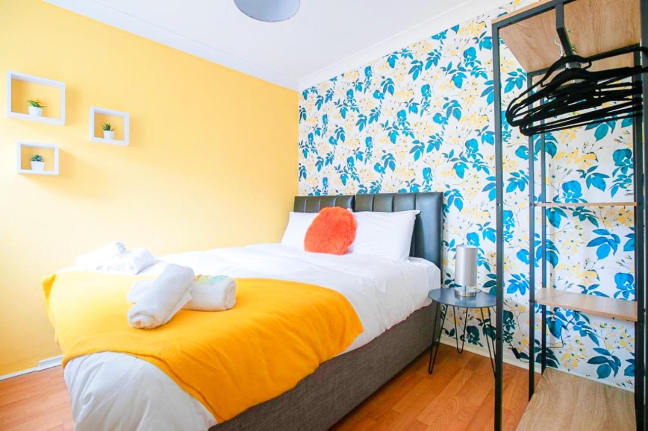 Emerald House Leisure & Contractors * Peterborough