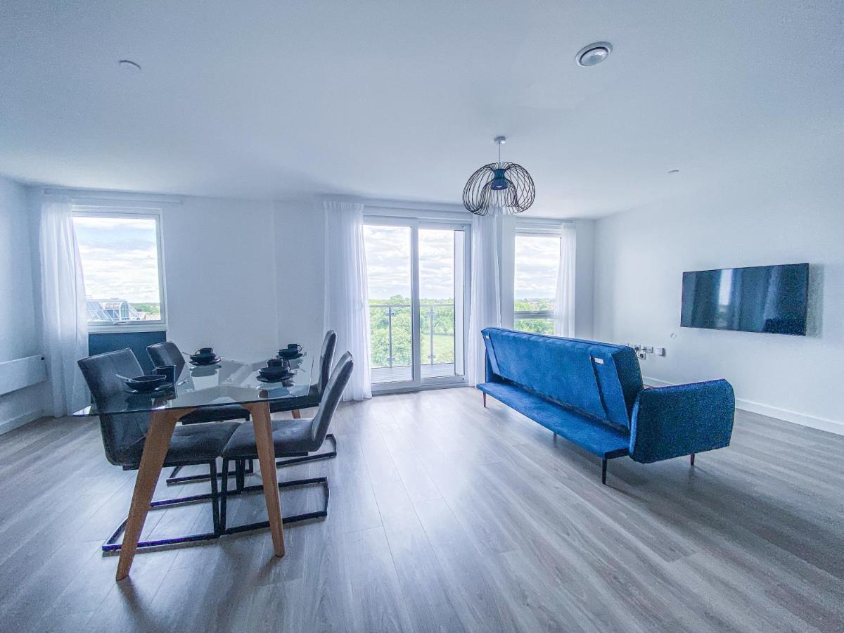 Bayard Plaza Penthouse By Elegance Living * Peterborough