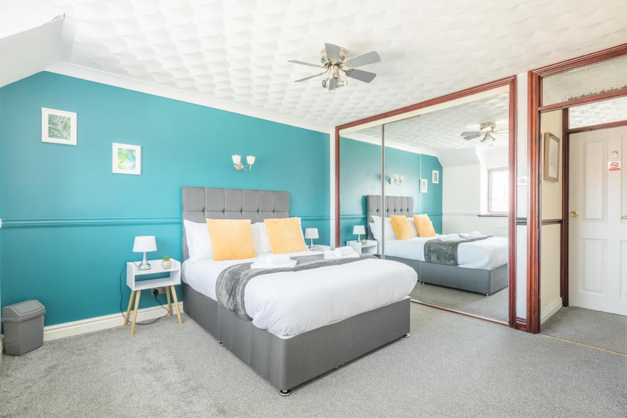 Cb -5 Bedroom House In Foxdale Peterborough