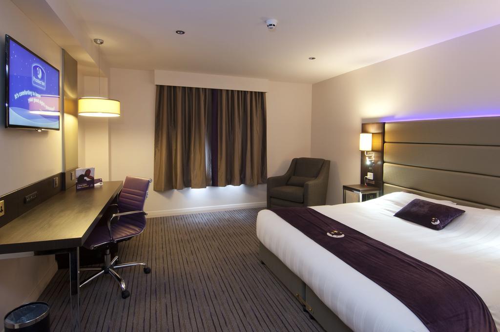 Premier Hotel
