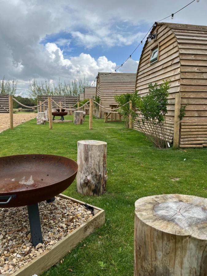 Luxury tent Wind In The Willows Luxury Glamping Peterborough