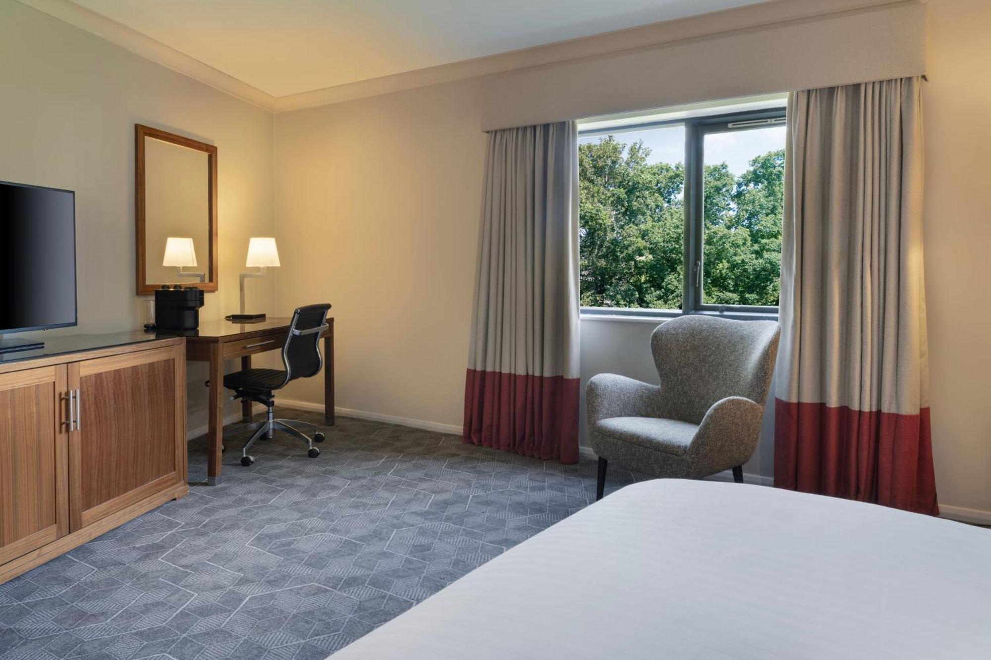 Delta By Marriott Hotel 4*