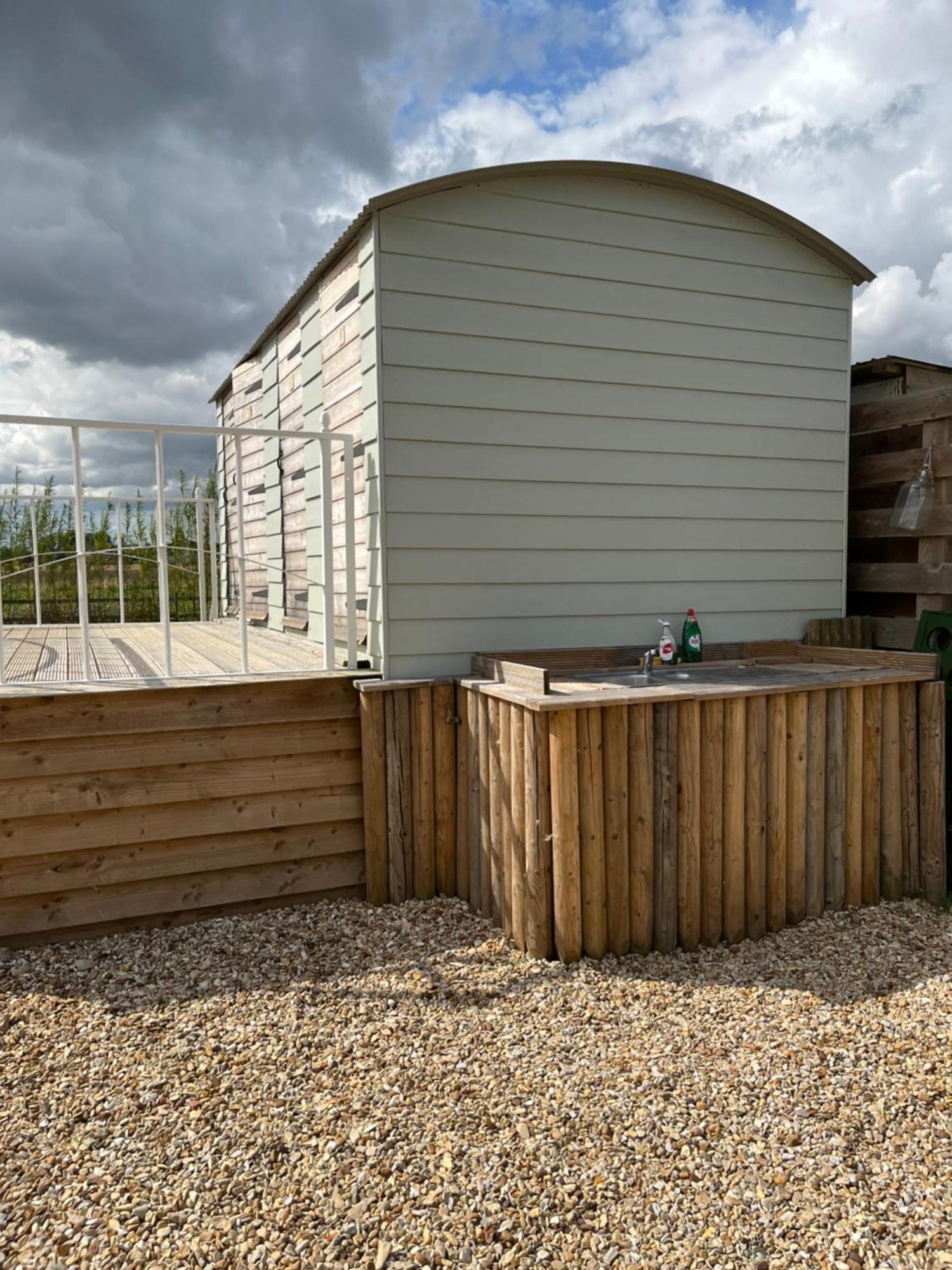 Wind In The Willows Luxury Glamping Peterborough