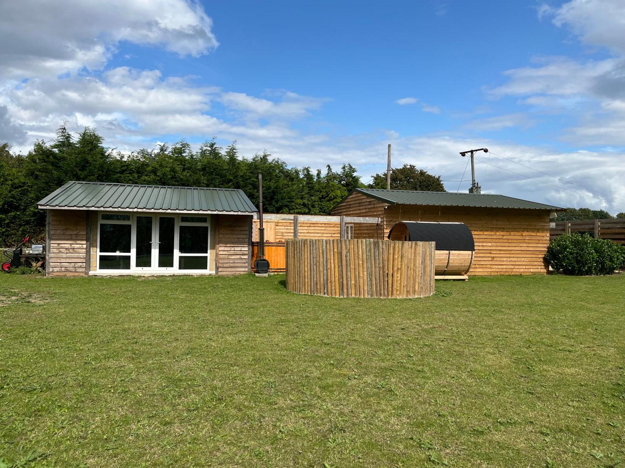 Luxury tent Wind In The Willows Luxury Glamping *