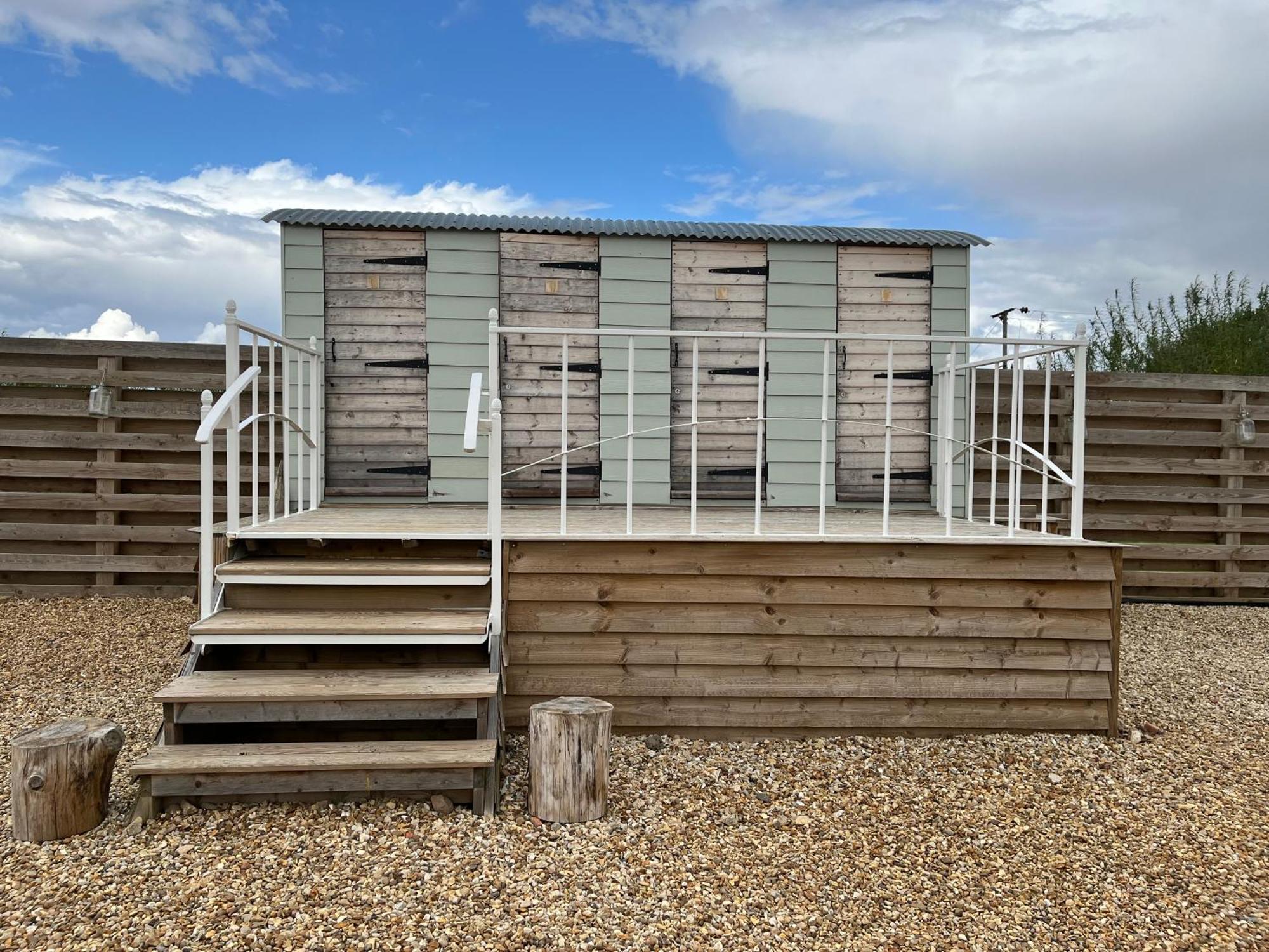 Wind In The Willows Luxury Glamping * Peterborough