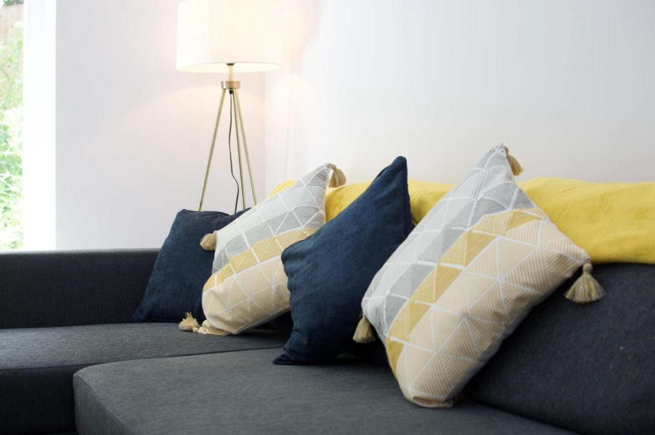 Close To Centre - Sleeps Up To 5, Perfect For Contractors With Private Secure Parking! Apartment
