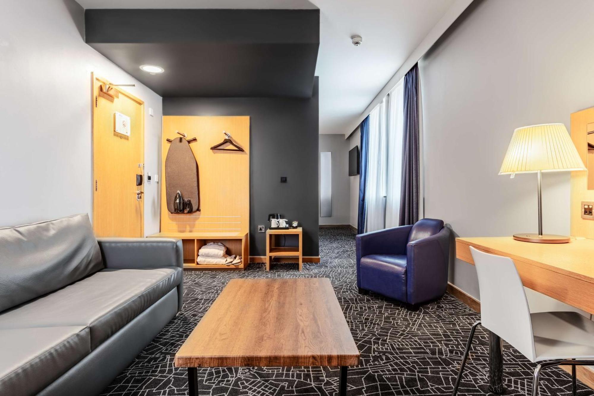 Park By Radisson 3* Peterborough