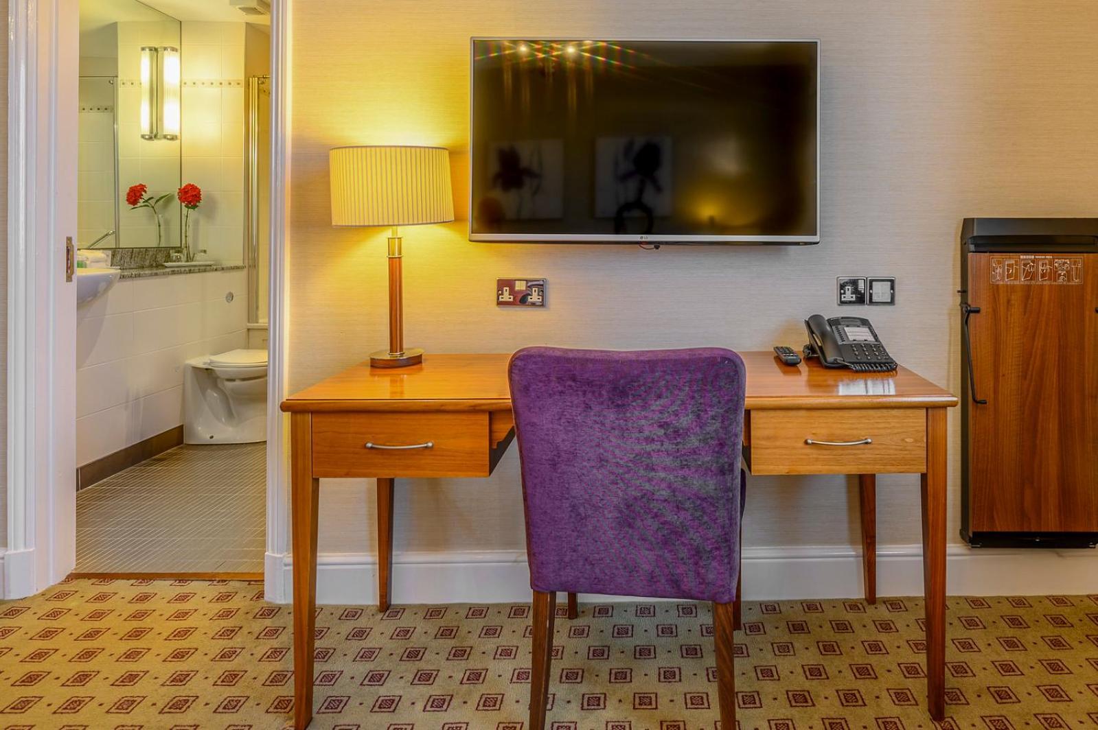 The Bull Hotel; Sure Collection By Western Peterborough