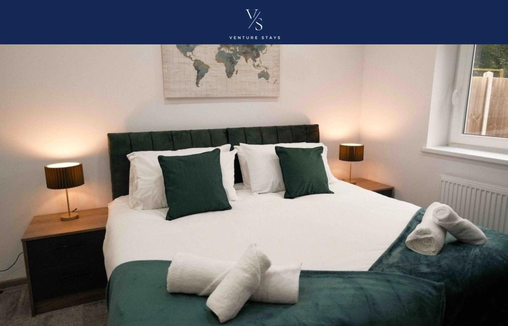 Apartment Close To Centre - Sleeps Up To 5, Perfect For Contractors With Private Secure Parking! *