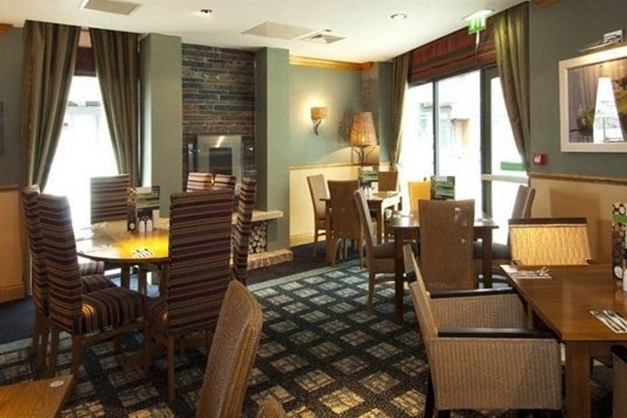 Premier Hotel 3*