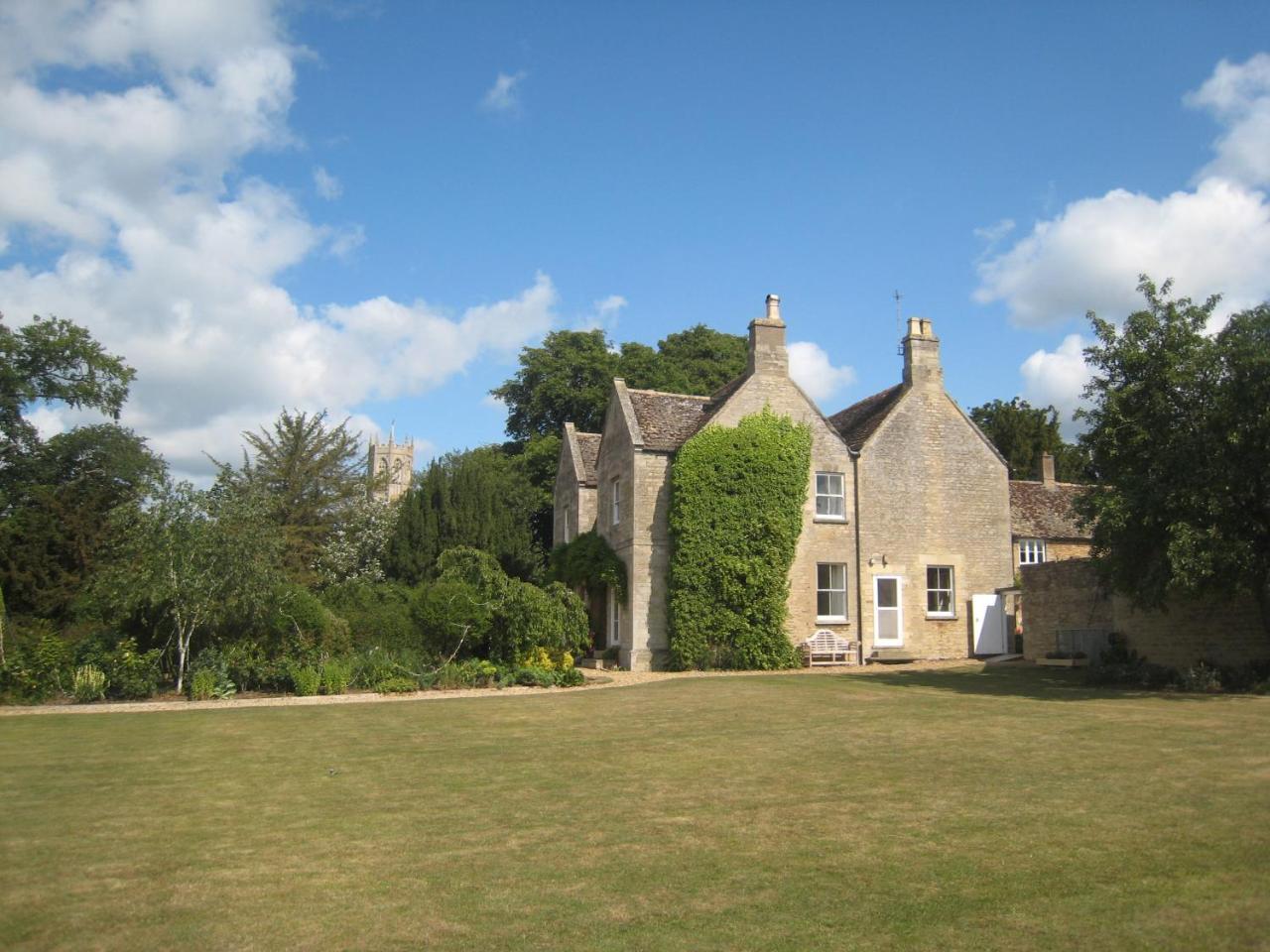 Guest house Castle Farm 4*