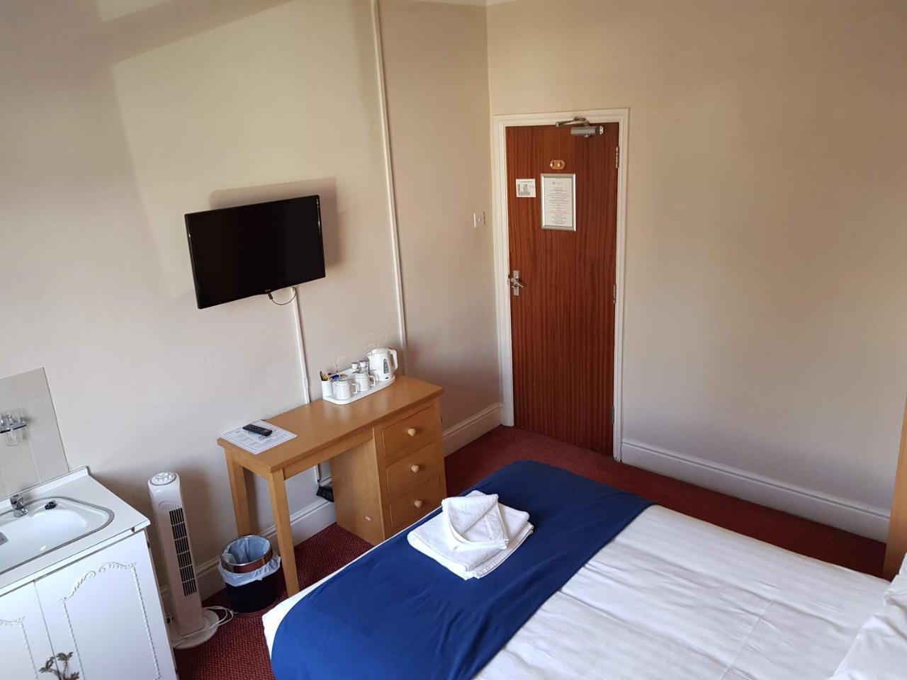 Hotel Newark