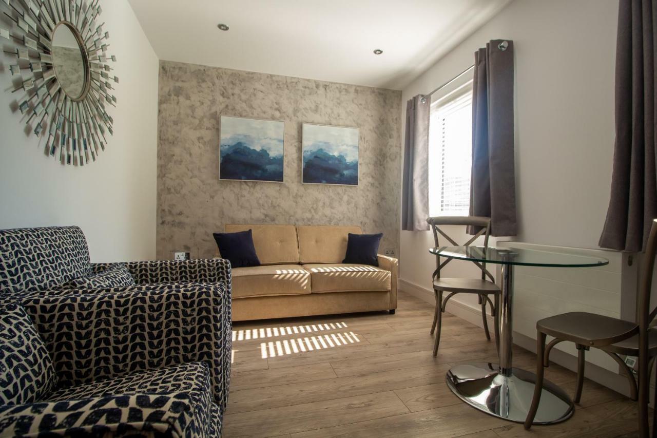 Signature Aparthotel 4*
