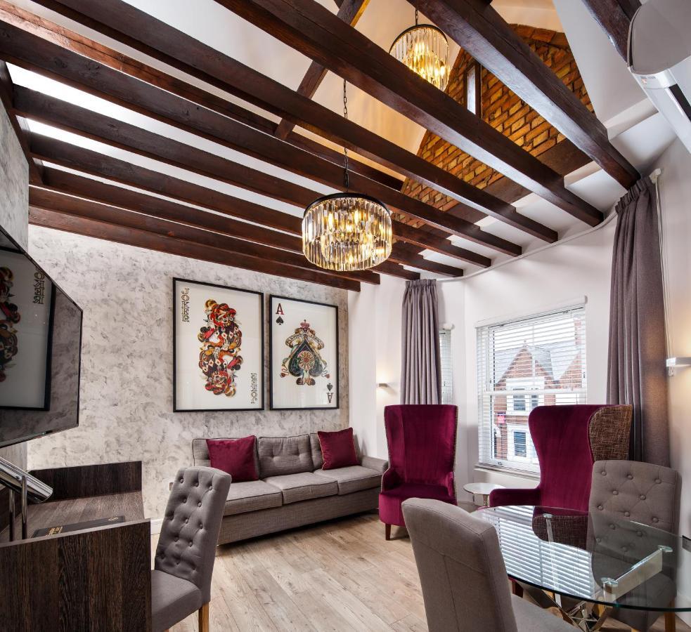 Signature Aparthotel 4*