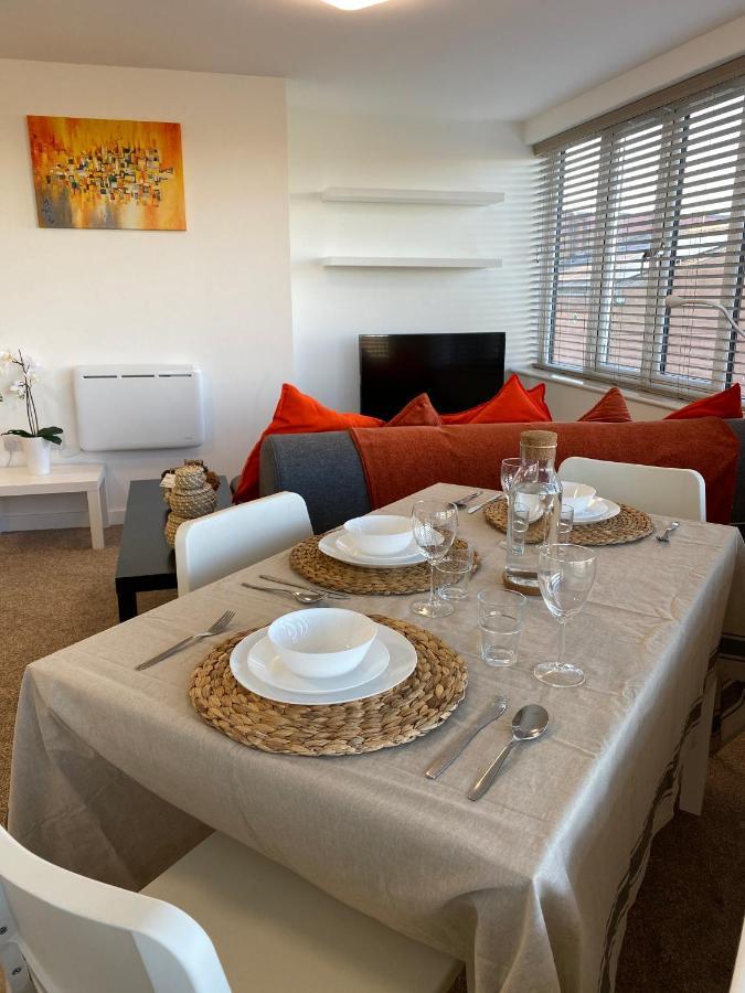 Apartment Bushfield House
